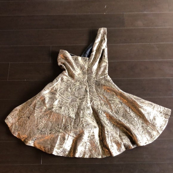ASOS petite uk 6 us 2 gold foil metallic one shoulder party dress full skirt - Picture 5 of 5